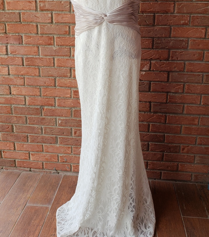Dress - Picture 2 of 7
